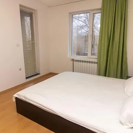 Апартаменты Cosy 2 Bedroom At An Excellent Location